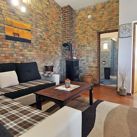 Holiday Home Nena Tatil Evi