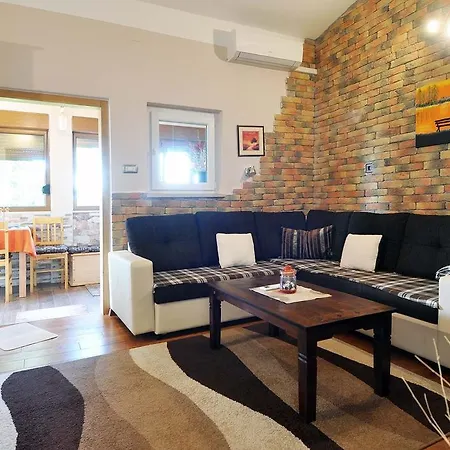 Nena Holiday home Pula