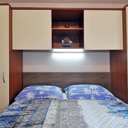 Holiday home Nena *